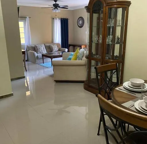 Serenity Escape 5 Apartment Runaway Bay